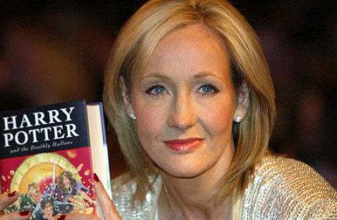 JK Rowling to Write New Novel for Adults