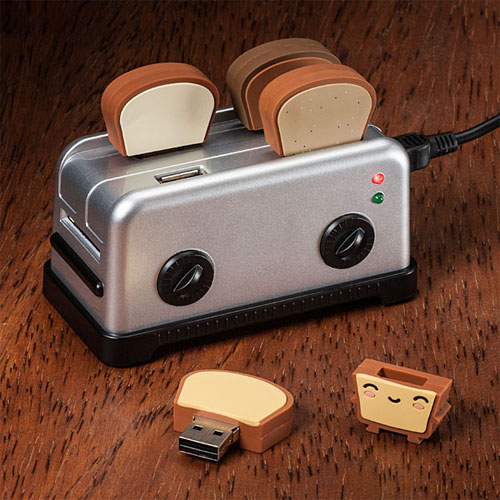 I don’t NEED this ridiculously cute Toaster USB Hub, but I want it so bad!
