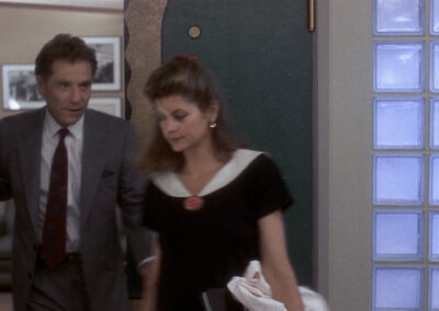 Glass block in Albert’s office in Look Who’s Talking (1989)