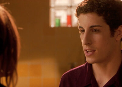 Glass block in Loser (2000)