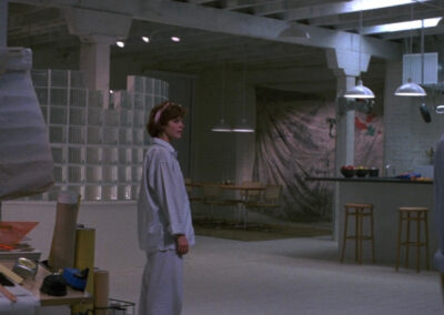 Glass block in St. Elmo's Fire (1985)