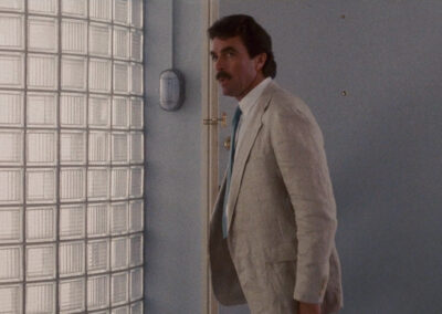 Glass block in Three Men and a Baby (1987)