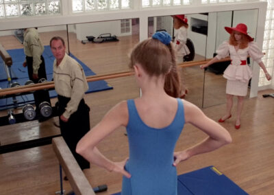 Glass block in Troop Beverly Hills (1989)