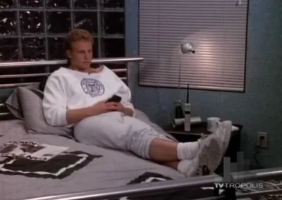 Glass block in Steve Sanders' bedroom in Beverly Hills 90210